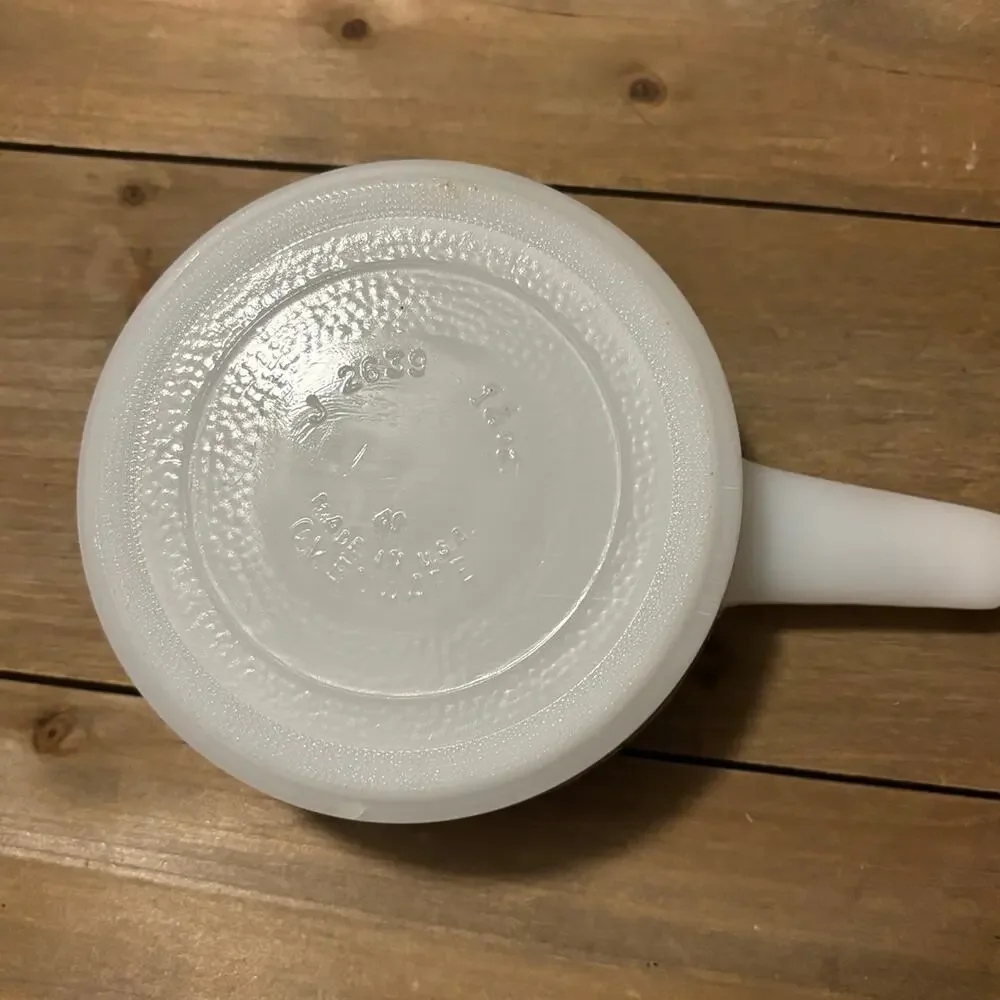 Milk Glass Glasbake 14 oz. 1 Handle Individual Casserole - Picture 3 of 5
